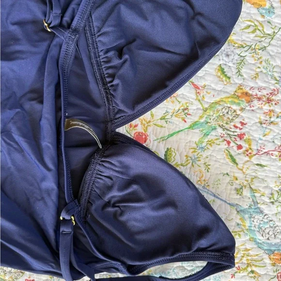 Tommy Bahama Pearl One-Piece Swimsuit size 10. LIke new! Slimming! - Picture 6 of 7